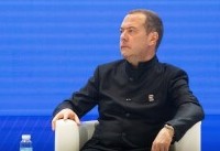 «Как игрушки с засохшей ёлки»: Дмитрий Медведев предупредил США и «Старлинк» - «Недвижимость»